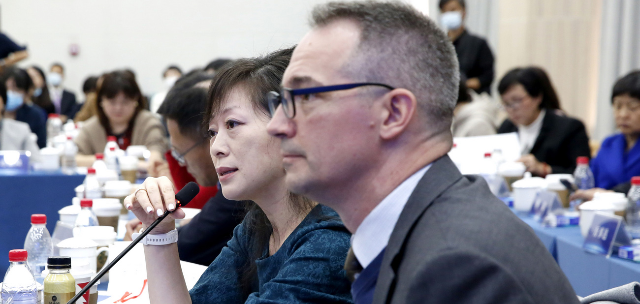 中國擴大高水平開放決心不變 外企稱更看好中國市場<p>    企業(yè)代表表示，通過聆聽圓桌會關(guān)于黨的二十大報告的詳細解讀，對于報告重點內(nèi)容有了更深入更全面的掌握和理解，更加提振了在華投資的信心。<p>