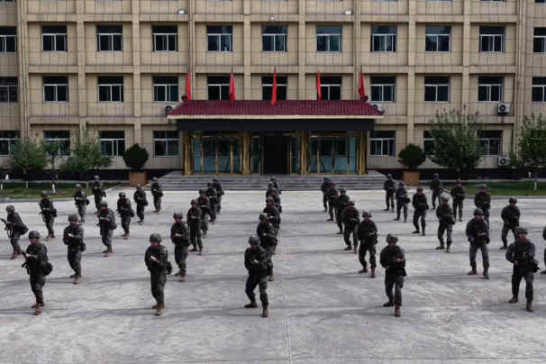 淬火礪劍練精兵！直擊武警官兵多課目實戰(zhàn)化訓(xùn)練現(xiàn)場